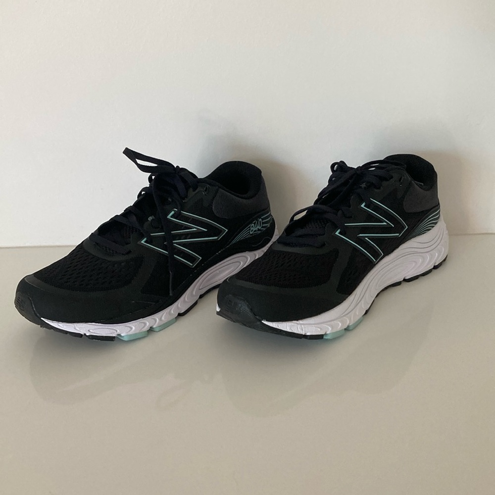 New balance 840’s woman’s size10.5